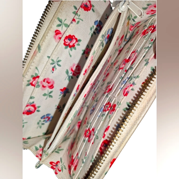 Cath Kidston Floral zip wallet - Picture 2 of 3